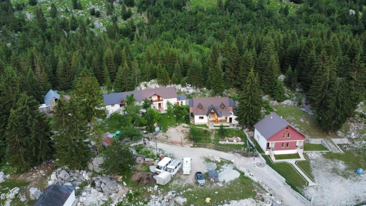 Bed and Breakfast Bujtina Arlindi à Valbone Extérieur photo