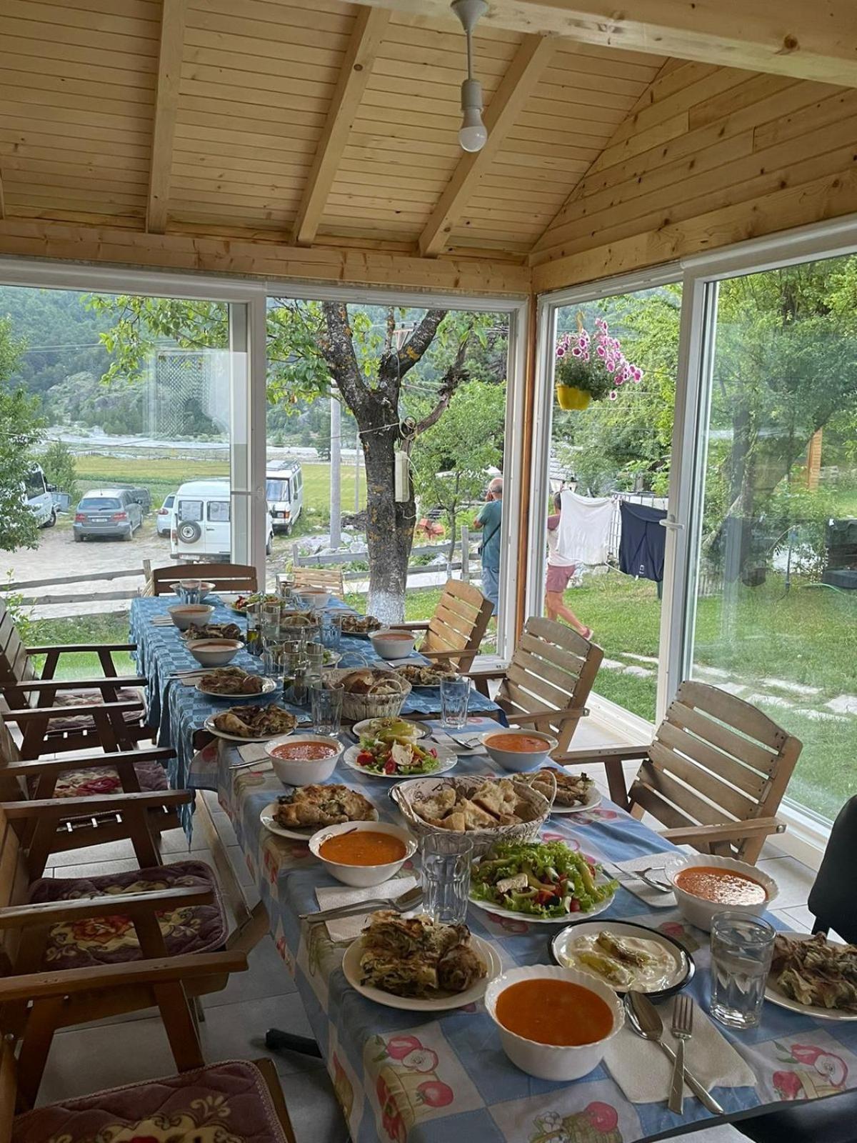 Bed and Breakfast Bujtina Arlindi à Valbone Extérieur photo