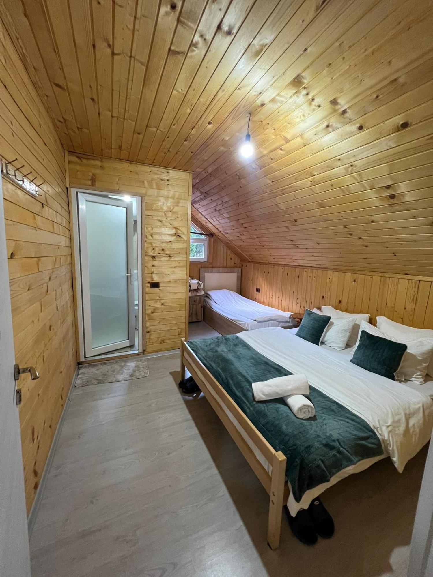 Bed and Breakfast Bujtina Arlindi à Valbone Extérieur photo