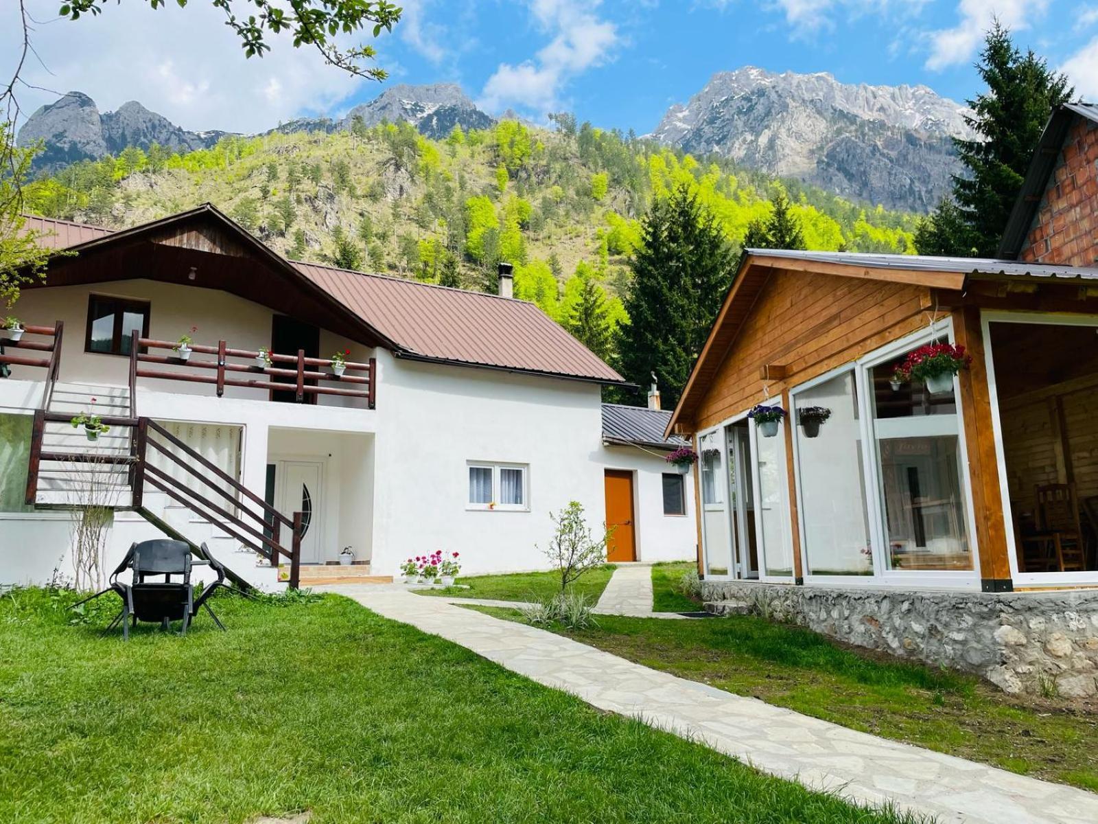 Bed and Breakfast Bujtina Arlindi à Valbone Extérieur photo