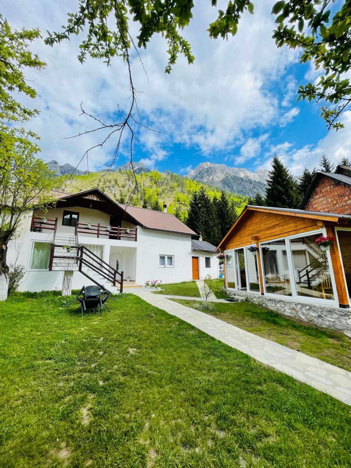 Bed and Breakfast Bujtina Arlindi à Valbone Extérieur photo